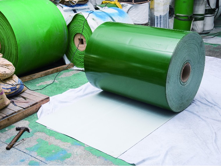 PVC輸送帶打滑和跑偏應(yīng)該怎么辦