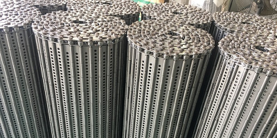 淺談金泰鏈板輸送帶在物流傳輸中的重要作用